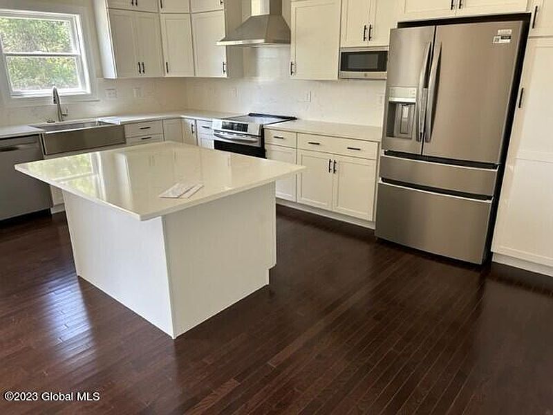 5th image of 8 STERLING RIDGE Ridge