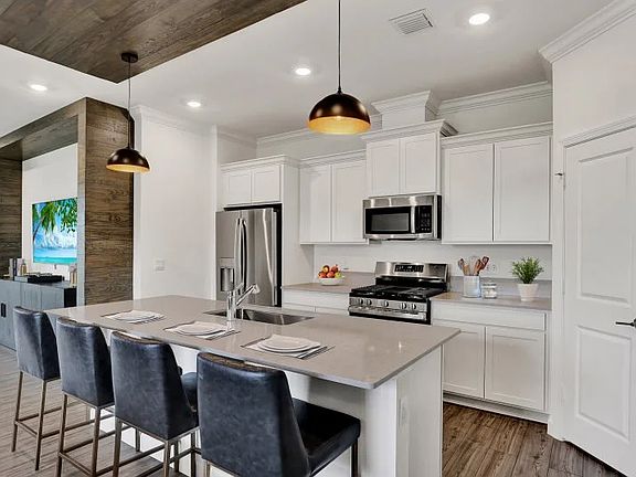 2nd image of 19624 Whispering Creek Rd