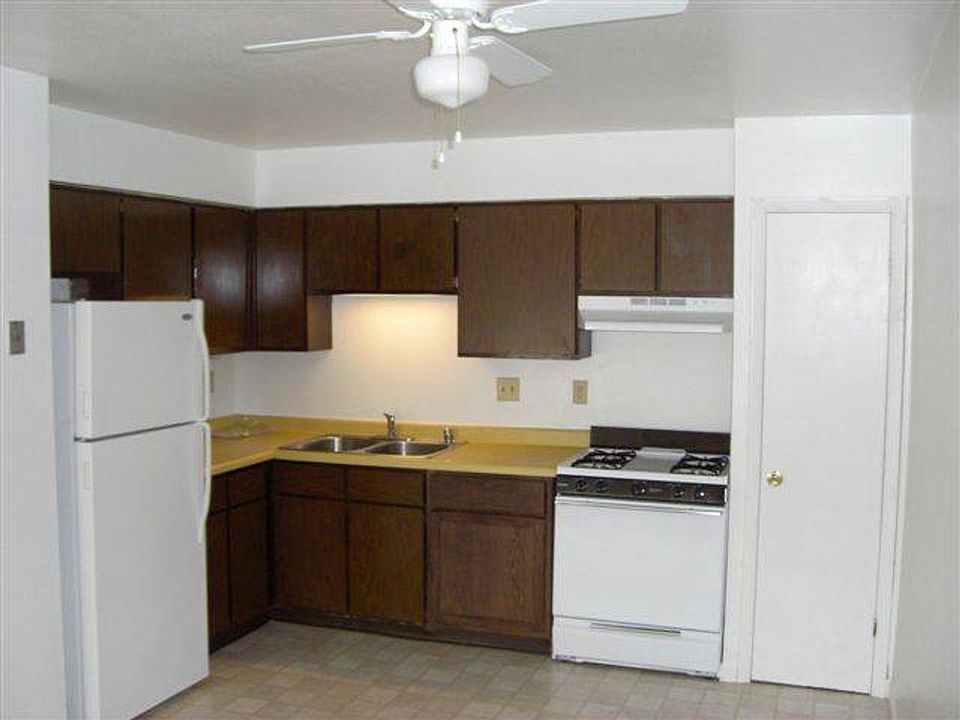 2nd image of 6372 N 89th St #11