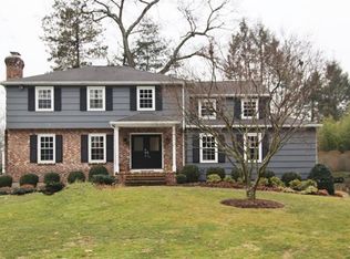 33 Morehouse Ln, Norwalk, CT 06850