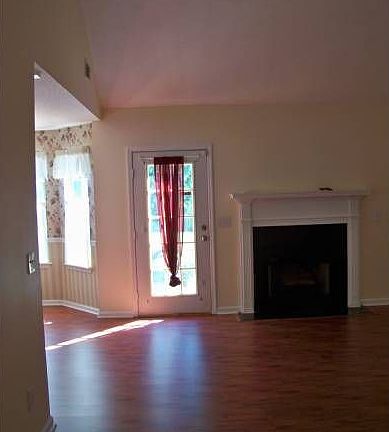 3rd image of 505 Loxley Dr