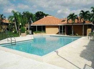 10452 NW 8th St, Pembroke Pines, FL 33026