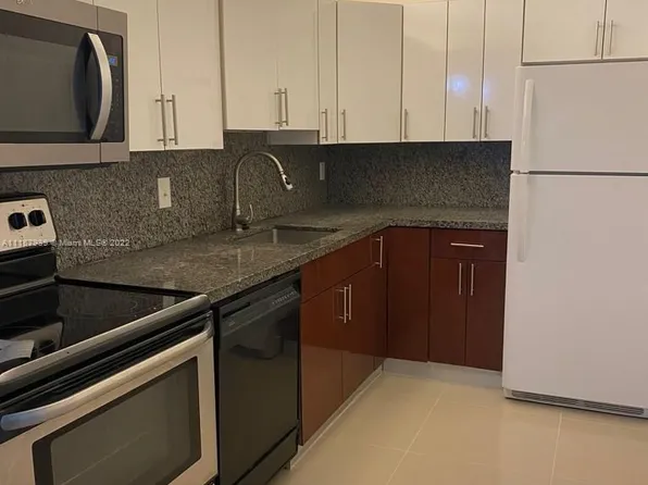 1251 NE 108th St APT 212, Miami, FL 33161