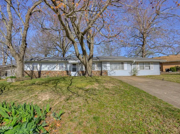 1502 Greenwood Blvd, Neosho, MO 64850