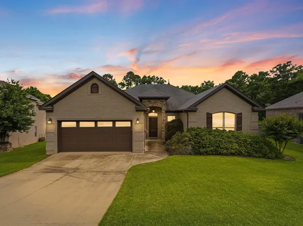 12 Cedar Cv, Maumelle, AR 72113