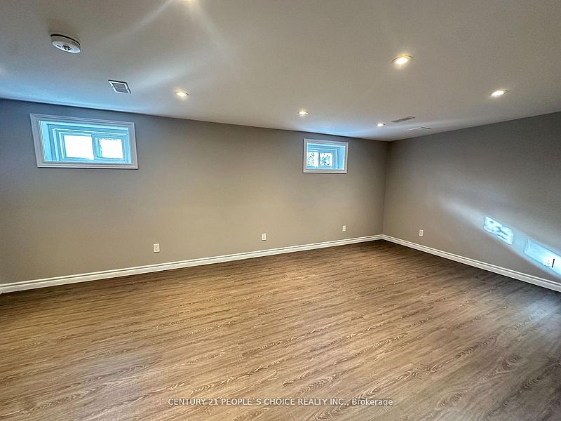 Brampton House for rent - 3 Bedrooms — photo 9