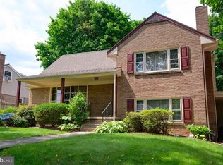 1613 Dauphin Ave, Wyomissing, PA 19610