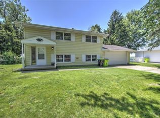 615 Westmoor Dr, Oreana, IL 62554