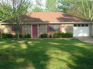 10595 Rolling Pines Dr, Tyler, TX 75707
