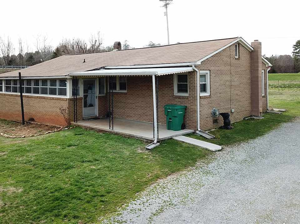 2nd image of 2050 Old Liberty Hill Rd