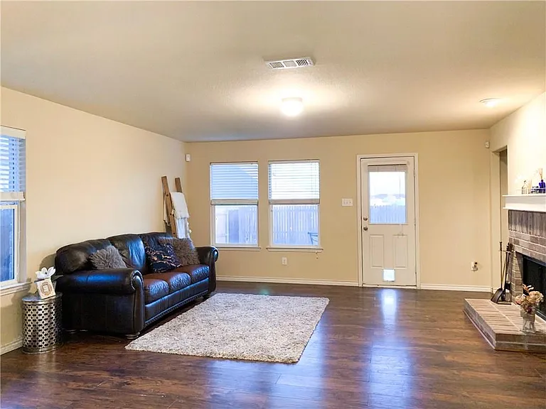 8832 Elk Creek Ln — Photo 5