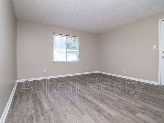 5th image of 1927 Central Ave #23D