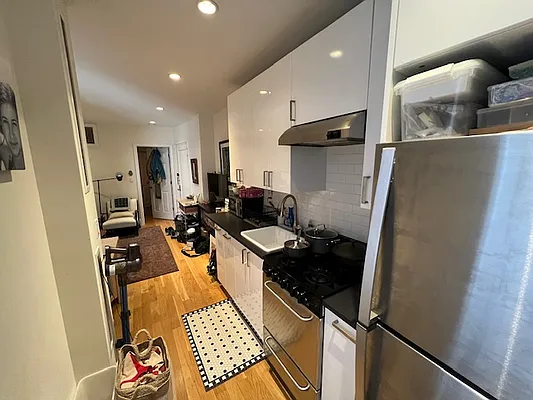 Rented by Oxford Property Group | media 13