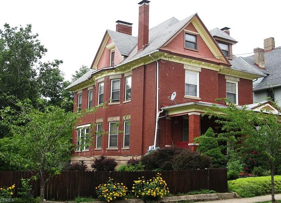 1st image of 1319 Market St