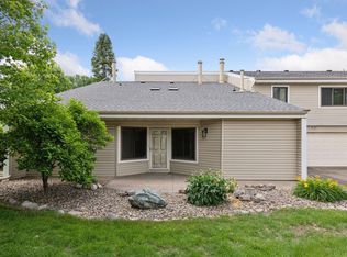 5433 Sanibel Dr, Minnetonka, MN 55343