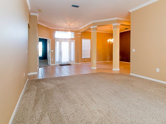 Large Foyer entry 