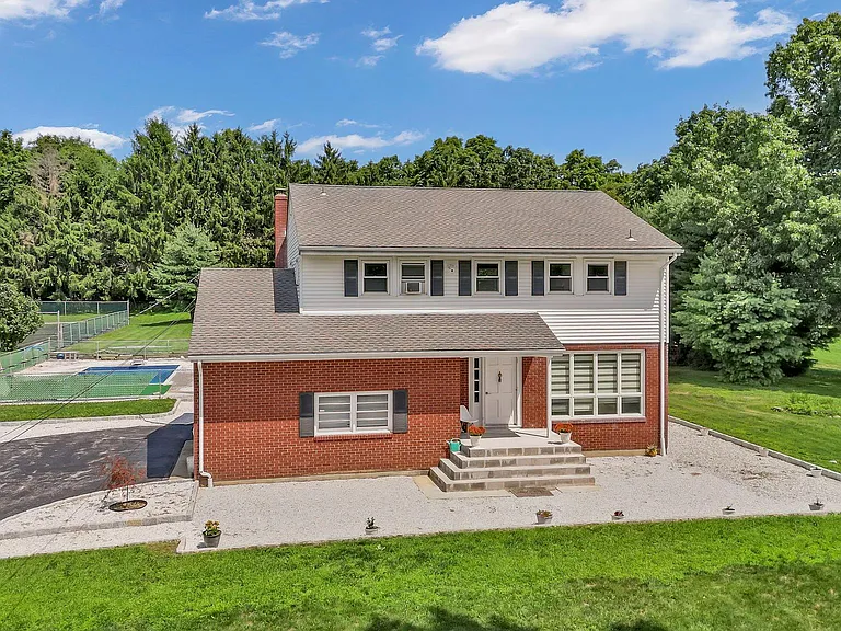 6 Kuchler Dr — Photo 2