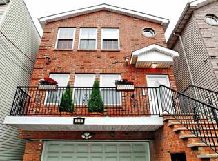 316 71st St #1, Guttenberg, NJ 07093