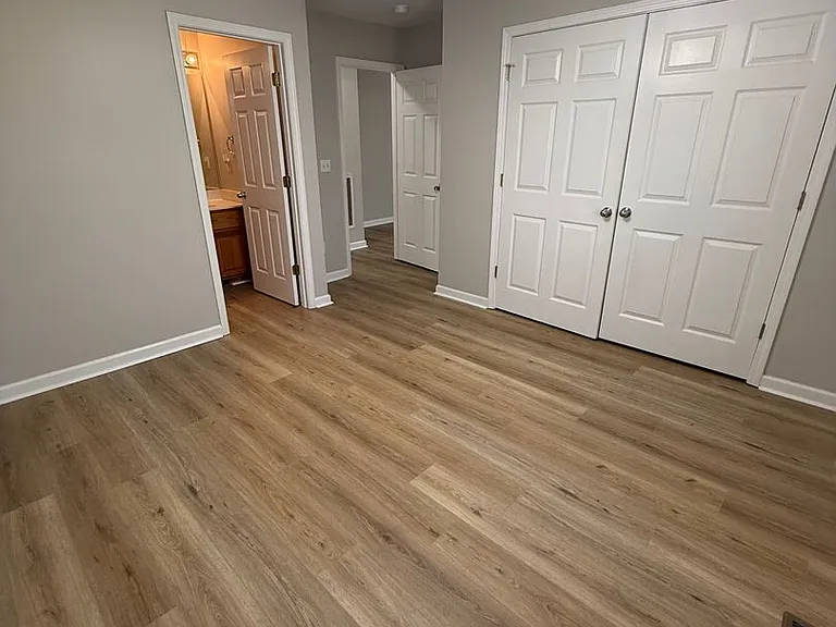 1043 Hogan Rd — Photo 11