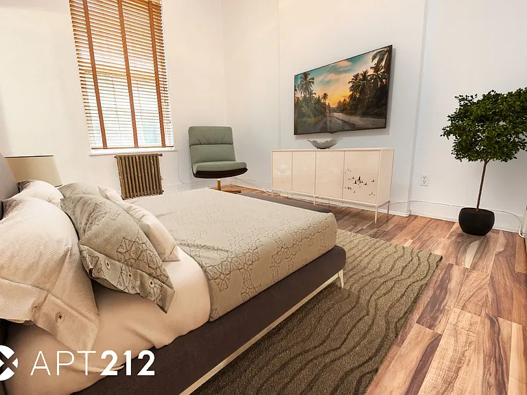 120 E 10th St #2 — Photo 3