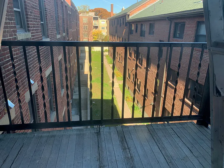96 Longwood Ave — Photo 18