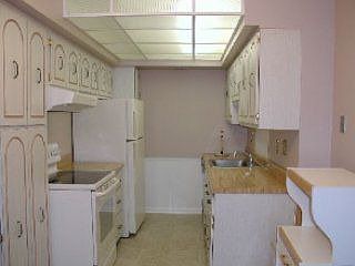 3rd image of 4 Alhambra Dr