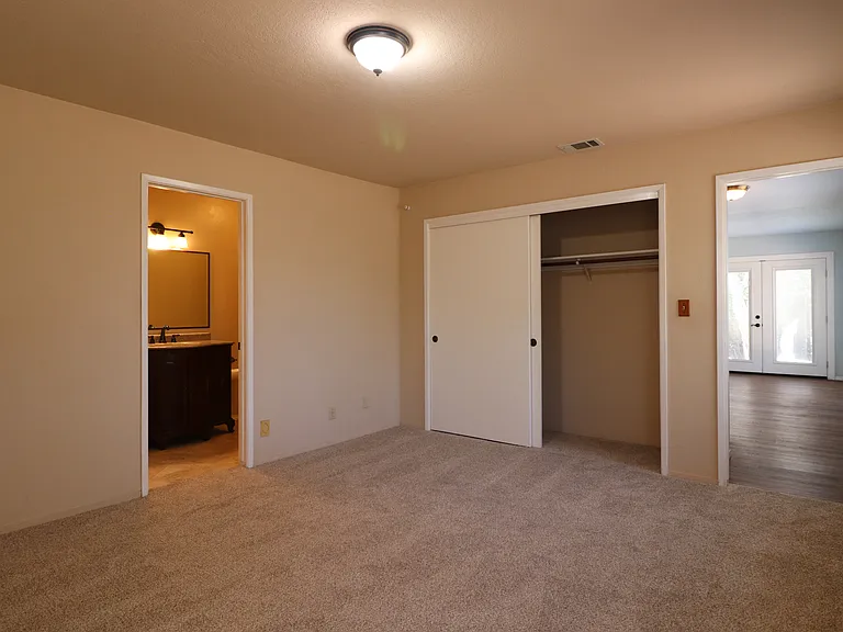 355 Cain Dr — Photo 10