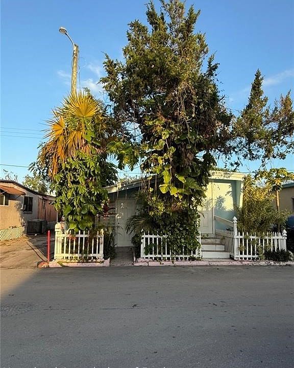 1st image of 3520 NW 79th St