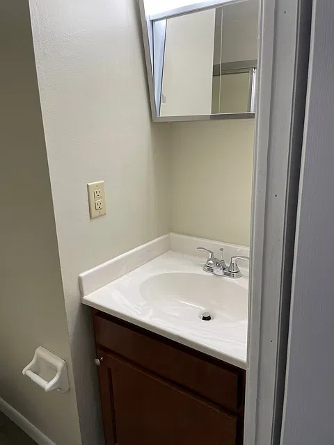 1 bed, 450 sqft, $950 — Photo 4