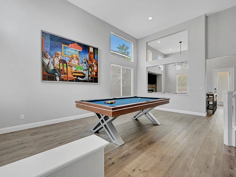 2239 Le Conte Ave — Photo 4