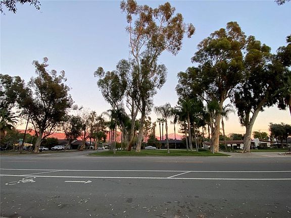 2nd image of 3096 Valencia Ave