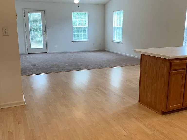 134 Springwood Ln — Photo 2