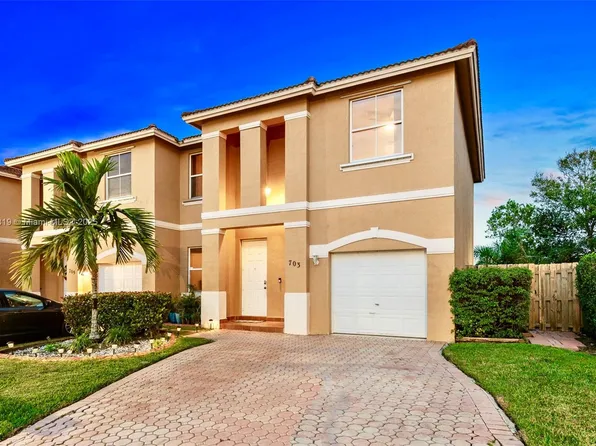 703 NW 135th Ave, Pembroke Pines, FL 33028