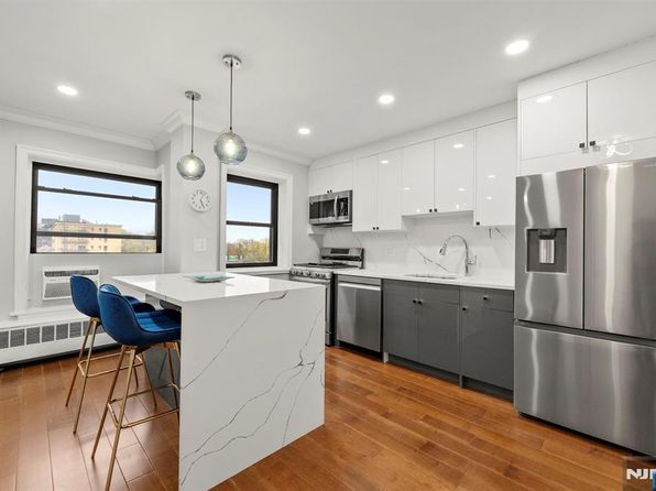 2339 Hudson Ter APT D3, Fort Lee, NJ 07024