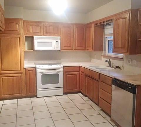 4th image of 2317 S Krowse Dr