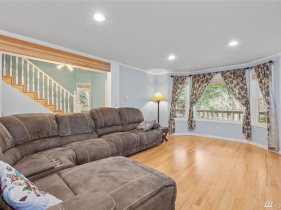 5th image of 7223 67th Ave W