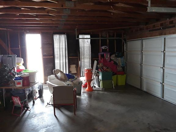 5th image of 15977 Molino Dr