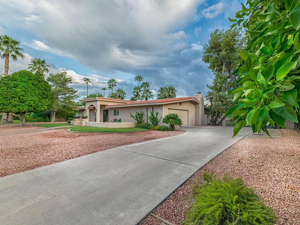 1st image of 19 W Moon Valley Dr