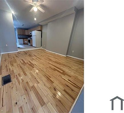 3rd image of 122 N Patterson Park Ave
