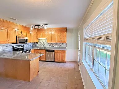 2nd image of 2400 Camino Grande St