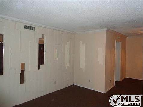 3rd image of 2913 Clover Valley Dr