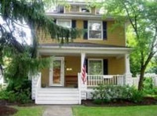 364 Bell St, Chagrin Falls, OH 44022