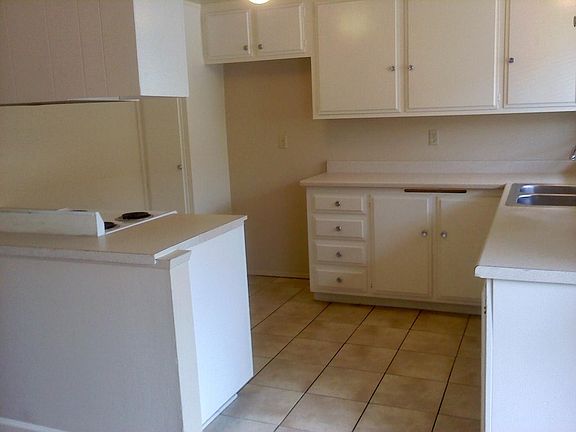 3rd image of 10782 Lampson Ave APT 2
