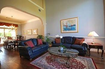 4th image of 10120 Pickfair Dr