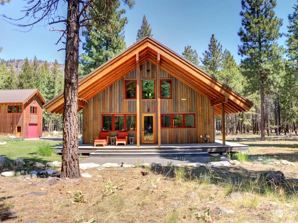 85 Lost River Road, Mazama, WA 98833