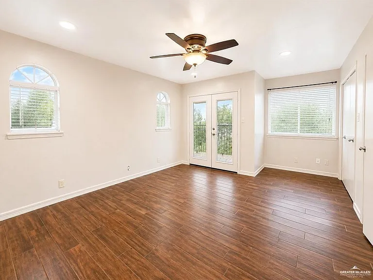 1711 Highland Park Ave — Photo 7