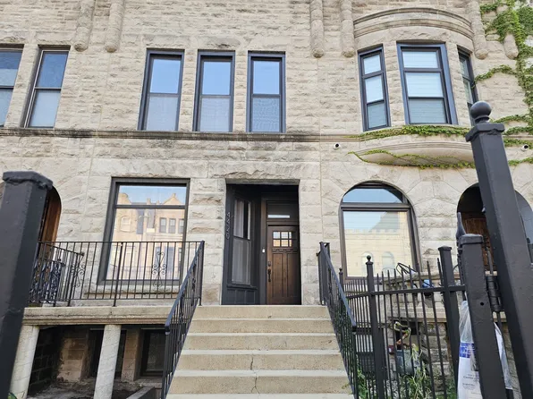 4420 S Berkeley Ave, Chicago, IL 60653