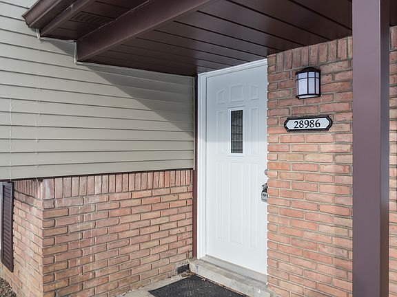3rd image of 28986 Glenarden St
