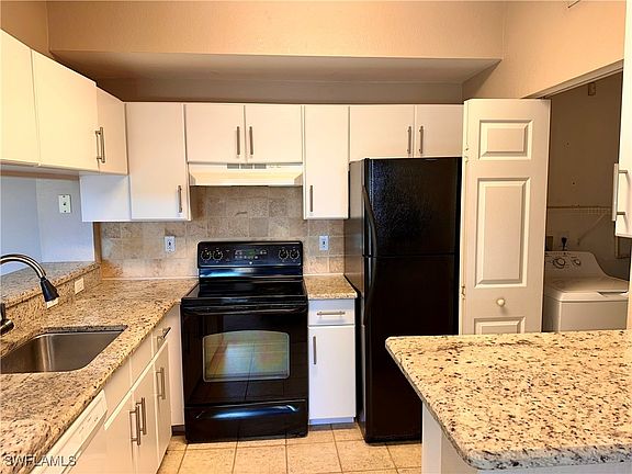3rd image of 6361 Aragon Way APT 304