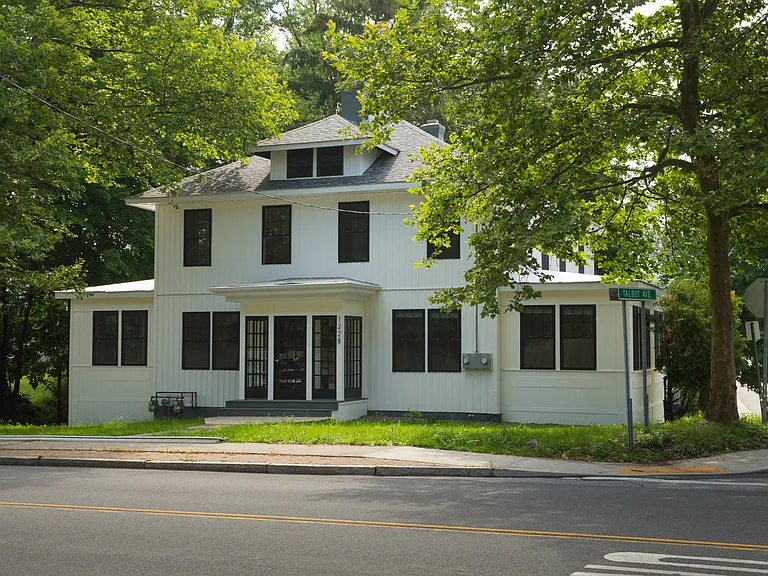 1228 North Ave #B — Photo 7